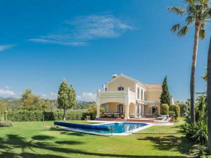 Villa en venta en Estepona