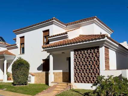 Villa en venta en Benalmádena