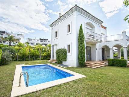 Villa en venta en Estepona