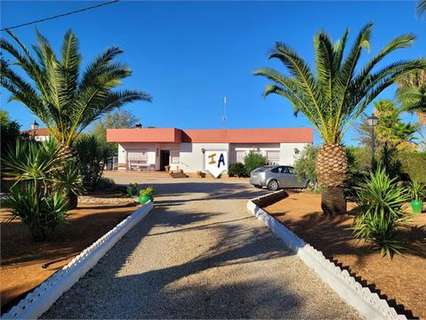 Villa en venta en Puente Genil