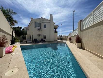 Villa en venta en Orihuela