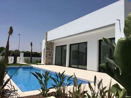 Villa en venta en Pilar de la Horadada