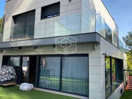 Villa en venta en Castelldefels