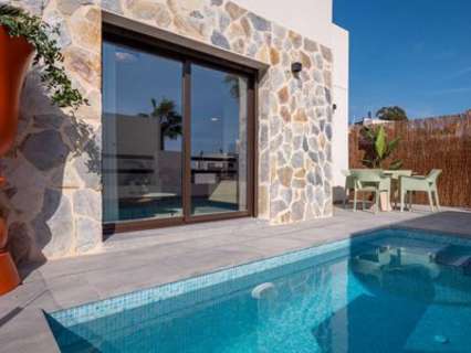 Villa en venta en Orihuela