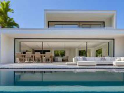 Villa en venta en Benalmádena