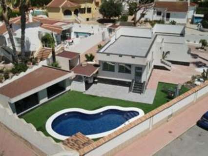 Villa en venta en Quesada