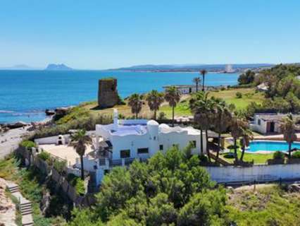 Villa en venta en Manilva