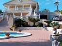 Villa en venta en Algorfa
