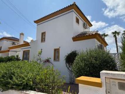 Villa en venta en Orihuela zona Orihuela-Costa