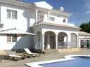 Villa en venta en El Pinós/Pinoso
