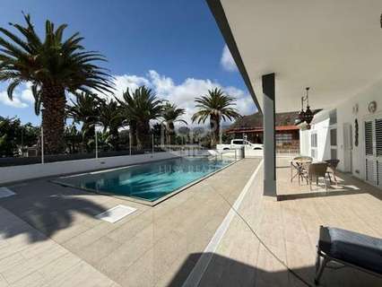 Villa en venta en Arona