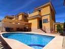 Chalet en venta en Algorfa