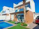 Chalet en venta en Pilar de la Horadada