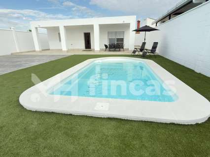 Casa rústica en venta en Dos Hermanas