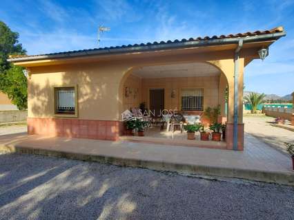 Chalet en venta en Hondón de las Nieves