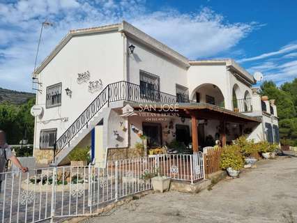 Chalet en venta en Petrer