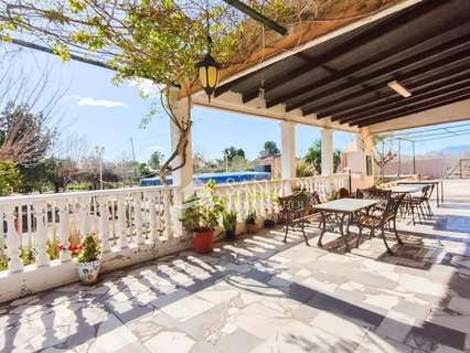 Chalet en venta en Novelda
