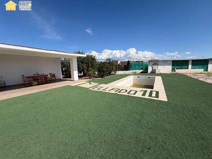 Chalet en alquiler en Novelda