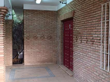 Chalet en venta en Carmona rebajado