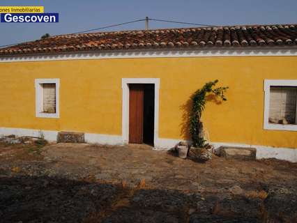 Casa en venta en Valencia de Alcántara, rebajada