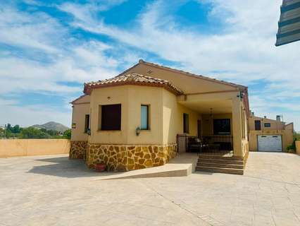 Chalet en venta en Caudete