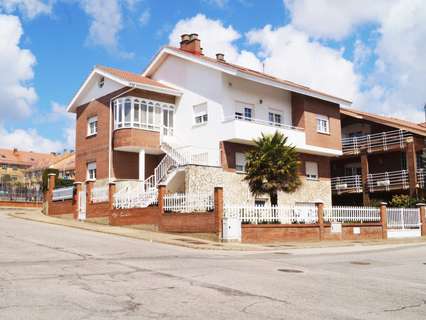 Casa en venta en Villaquilambre zona Navatejera