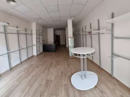 Local comercial en alquiler en Lucena