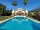 Villa en venta en Marbella zona La Cantera de Nagüeles