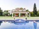Villa en venta en Marbella zona Milla de Oro rebajada