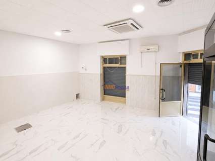 Local comercial en venta en Almería rebajado