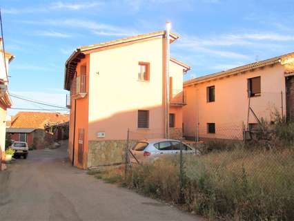 Casa en venta en Torres de Albarracín, rebajada