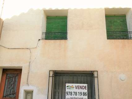 Casa en venta en Castielfabib, rebajada