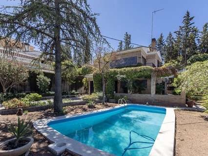 Chalet en venta en La Zubia