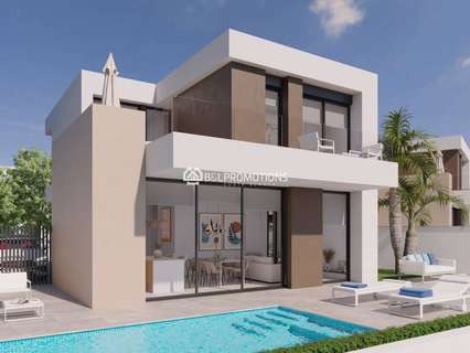 Villa en venta en Los Alcázares zona Roda Golf