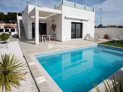 Villa en venta en Pilar de la Horadada zona Pinar De Campoverde