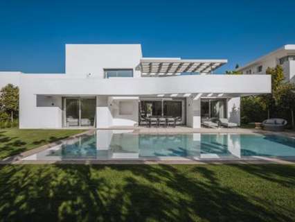 Villa en venta en Estepona