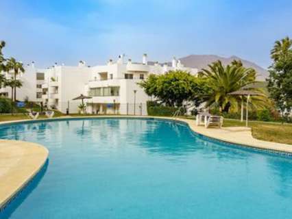 Apartamento en venta en Estepona