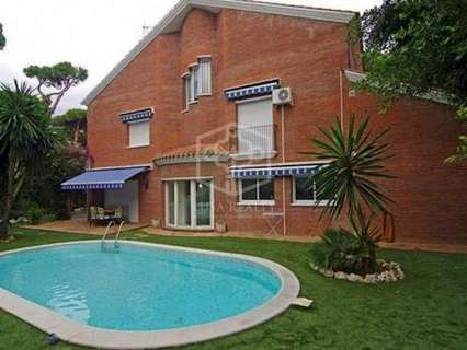 Villa en venta en Castelldefels