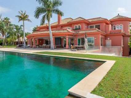 Villa en venta en Estepona