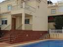 Villa en venta en Algorfa