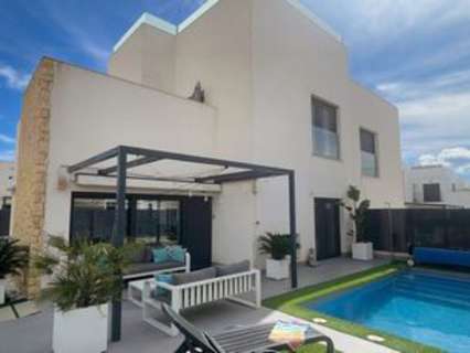 Villa en venta en Quesada