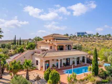 Casa en venta en Orihuela