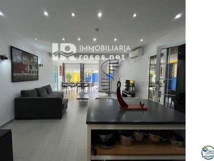 Villa en venta en Roses