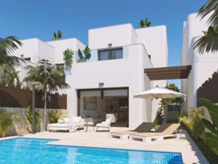 Villa en venta en Pilar de la Horadada