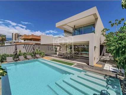 Villa en venta en Arona