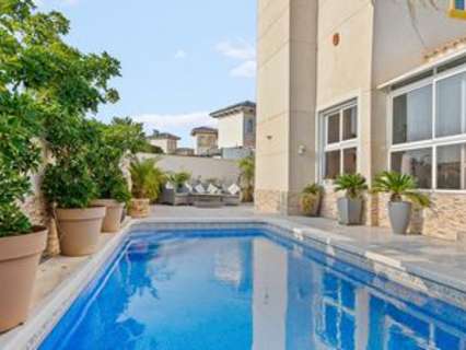 Villa en venta en Orihuela zona Orihuela-Costa