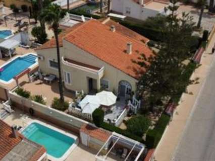 Villa en venta en Torrevieja