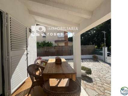 Villa en venta en Roses