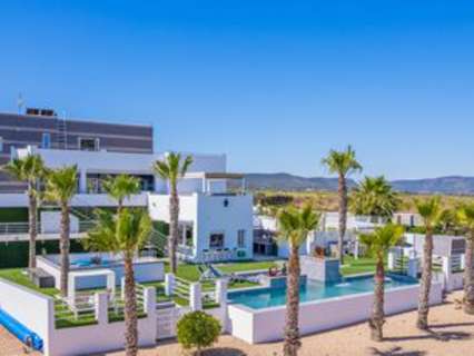 Villa en venta en Orihuela