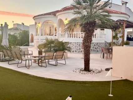 Villa en venta en Torrevieja